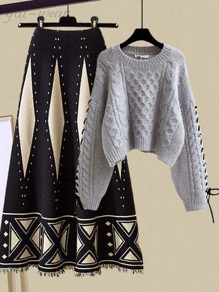 グレー/ニットセーター+ブラック/スカート