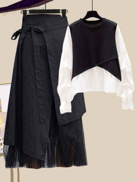 ブラック/シャツ＋ ブラック/スカート