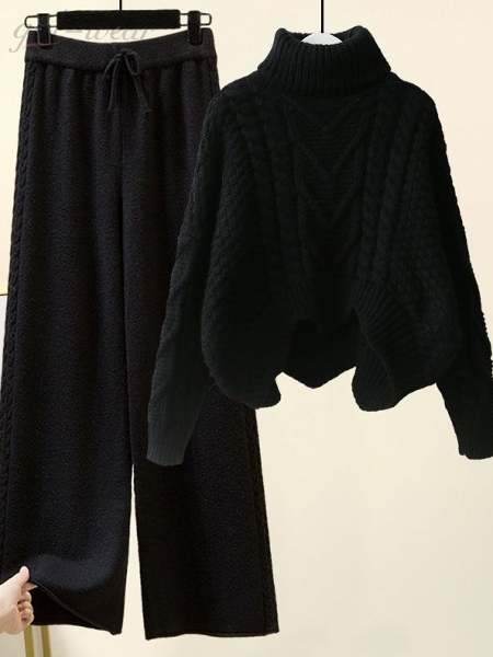 ブラック/セーター+ブラック/パンツ