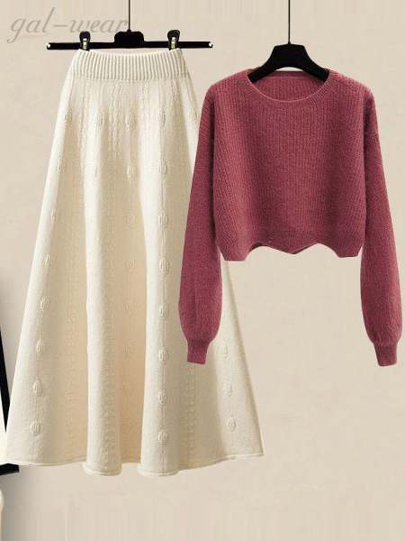 レッド/セーター+アイボリー/スカート