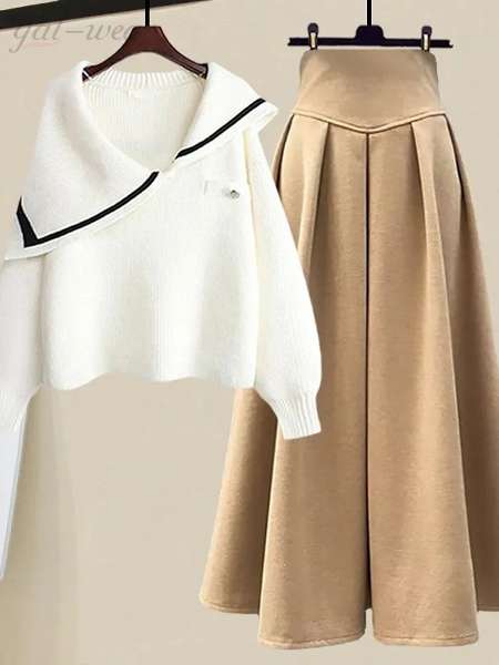 ホワイトセーター＋＋ベージュスカート