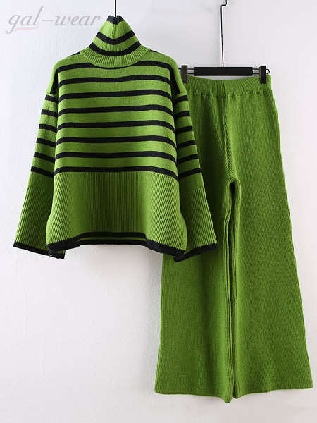 グリーン/セーター+グリーン/パンツ